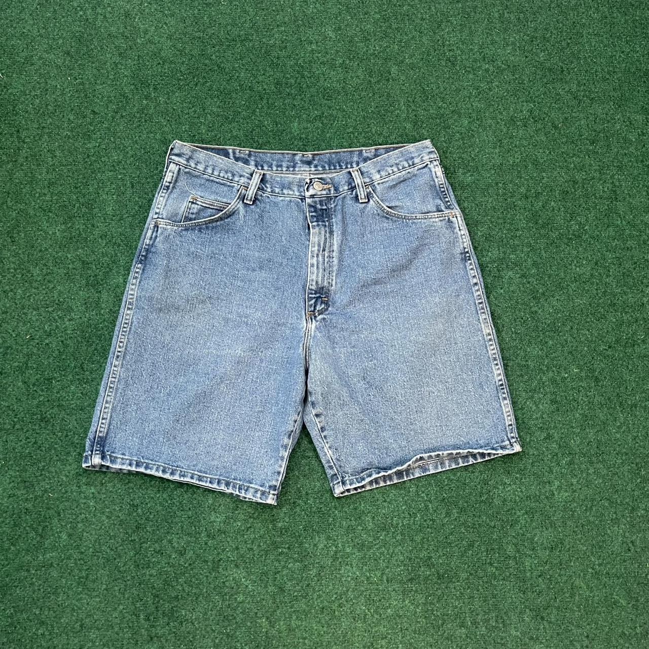 item listed by goodvibesclothing513