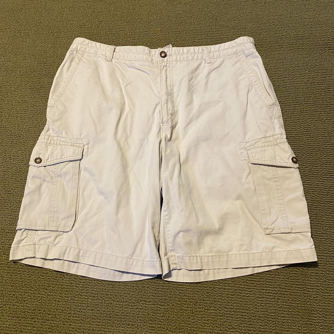 White Cargo Shorts No Flaws In Grate condition Feel... - Depop