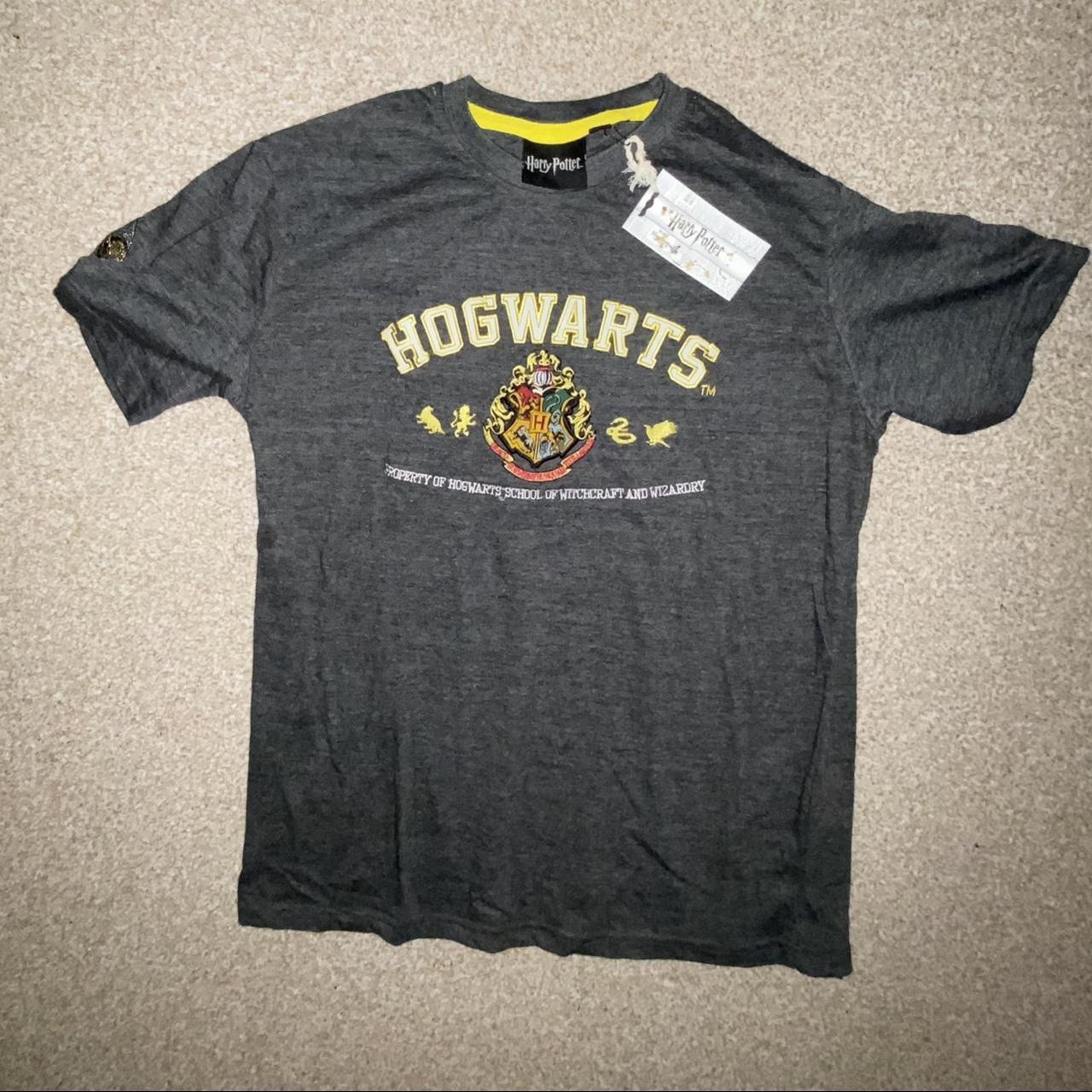 Harry Potter Hogwarts T Shirt NWT Size Medium... - Depop