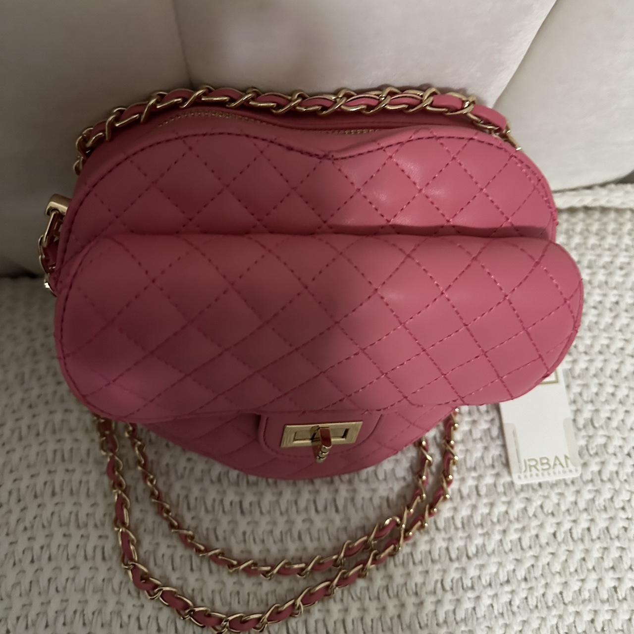 Pink Quilted Heart Crossbody Bag 🎀🩰 -beautiful gold... - Depop