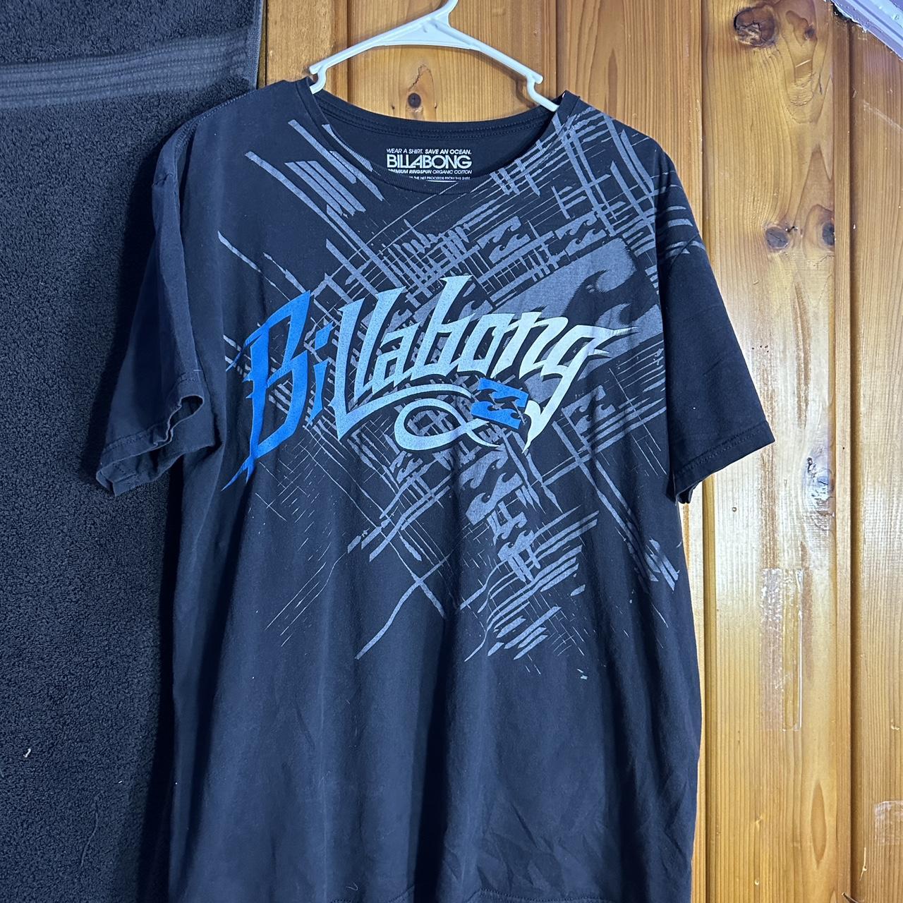 billabong graphic T-shirt Size large Message me... - Depop