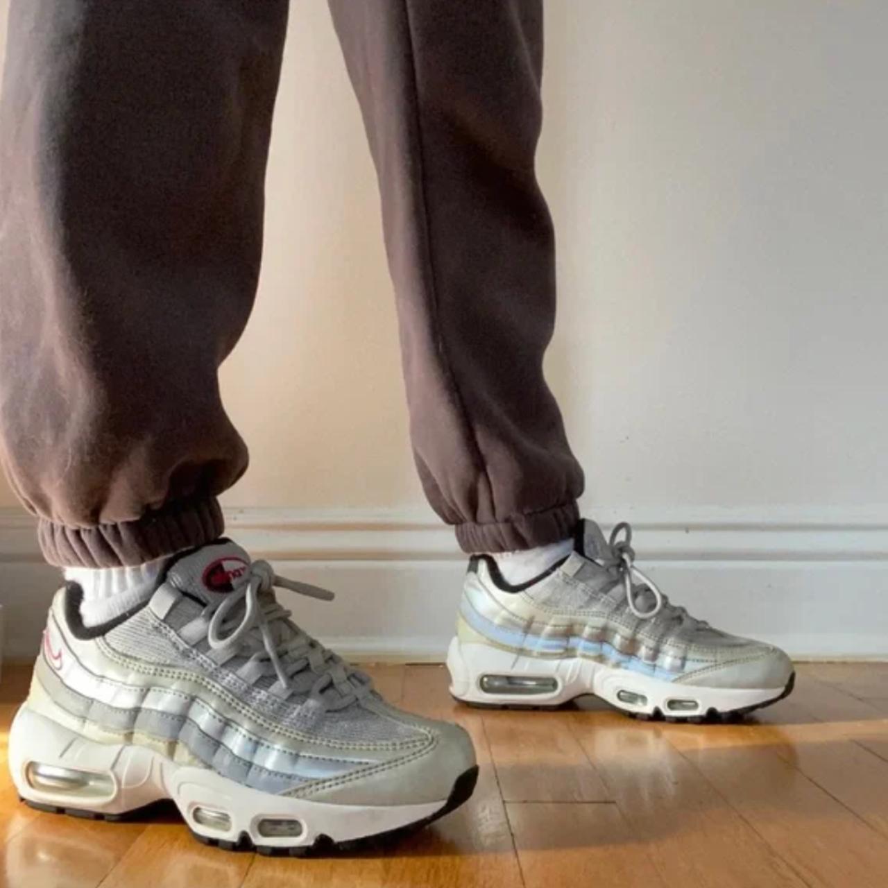 Nike air max clearance 95 silver bullet women's