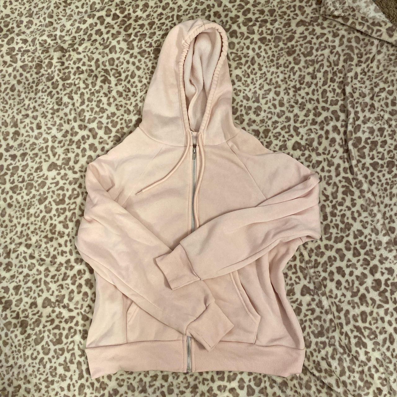 item listed by 20depop00
