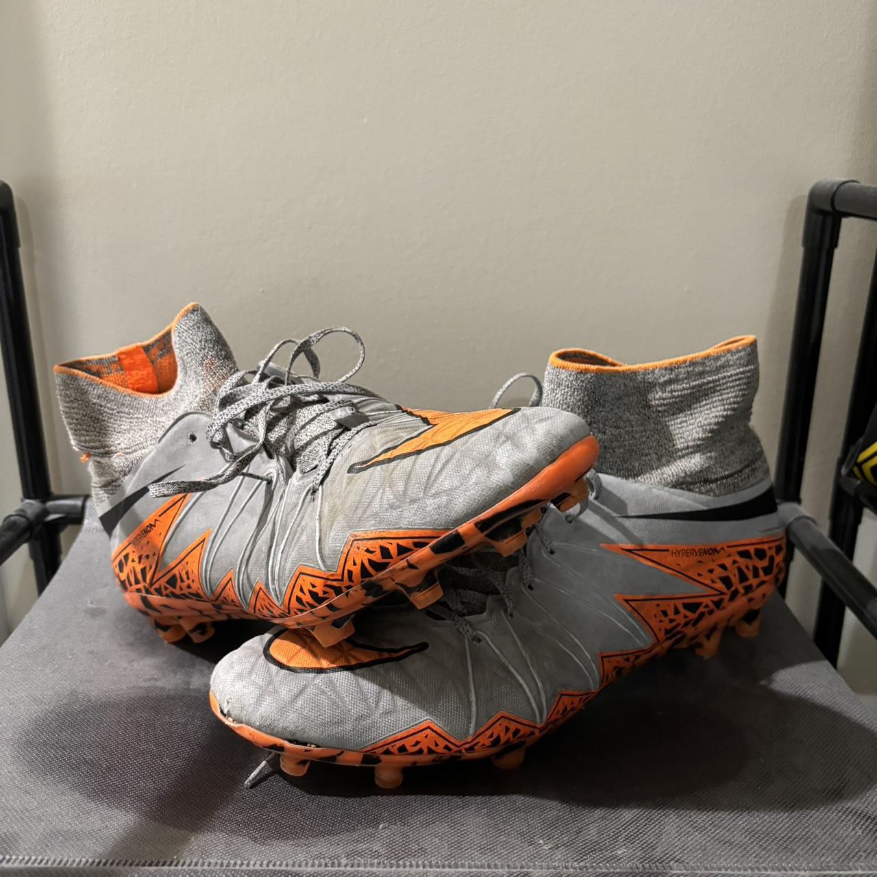 hypervenom size 9