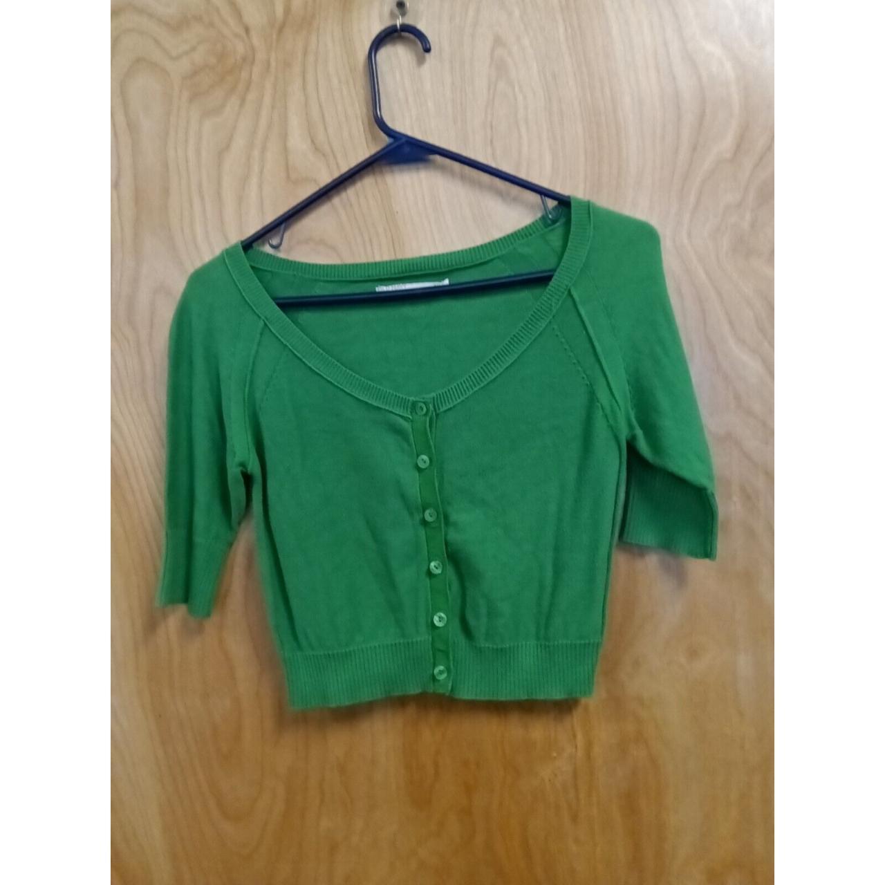 This Old Navy women's green cropped sweater in size... - Depop