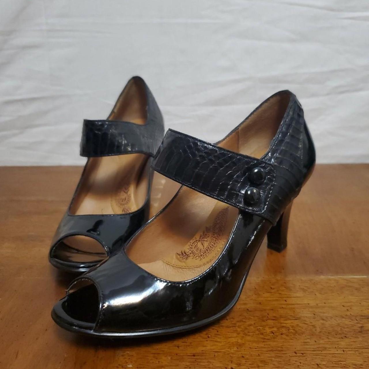 Sofft Black Patent Leather Snake Skin Mary Jane Heel