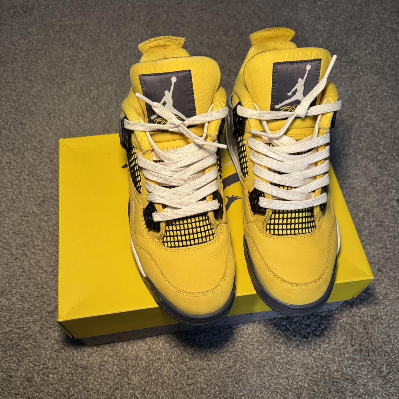 item listed by j7eezy