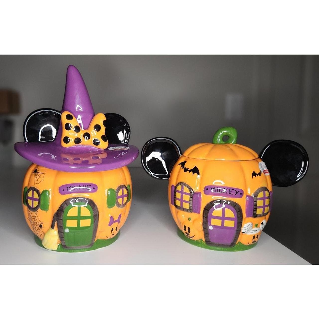 Mickey & Minnie Mouse orders Pumpkin Canister