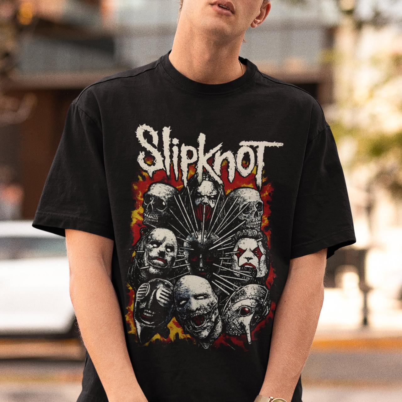 white slipknot shirt