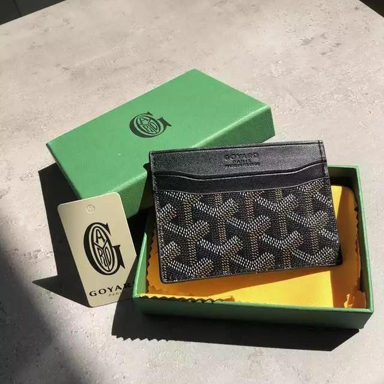 Used goyard wallet hot sale