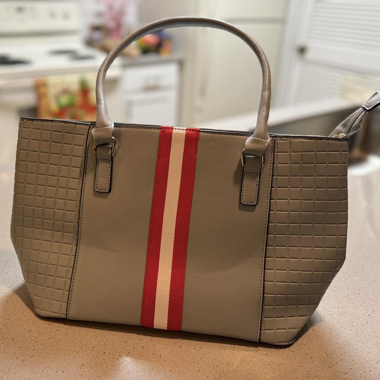 item listed by topgluxury