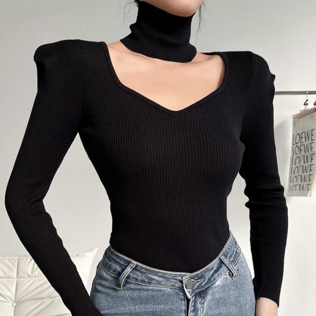 Black v-neck long-sleeved sweater