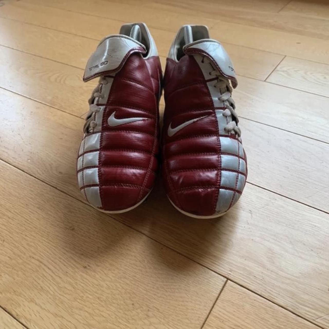 total 90 football boots