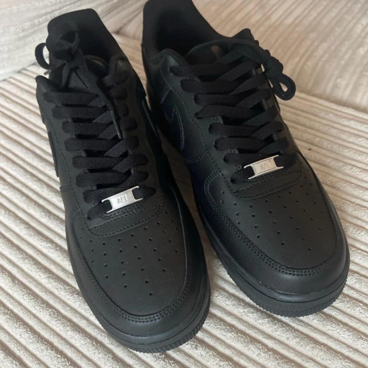 item listed by coolkicks8