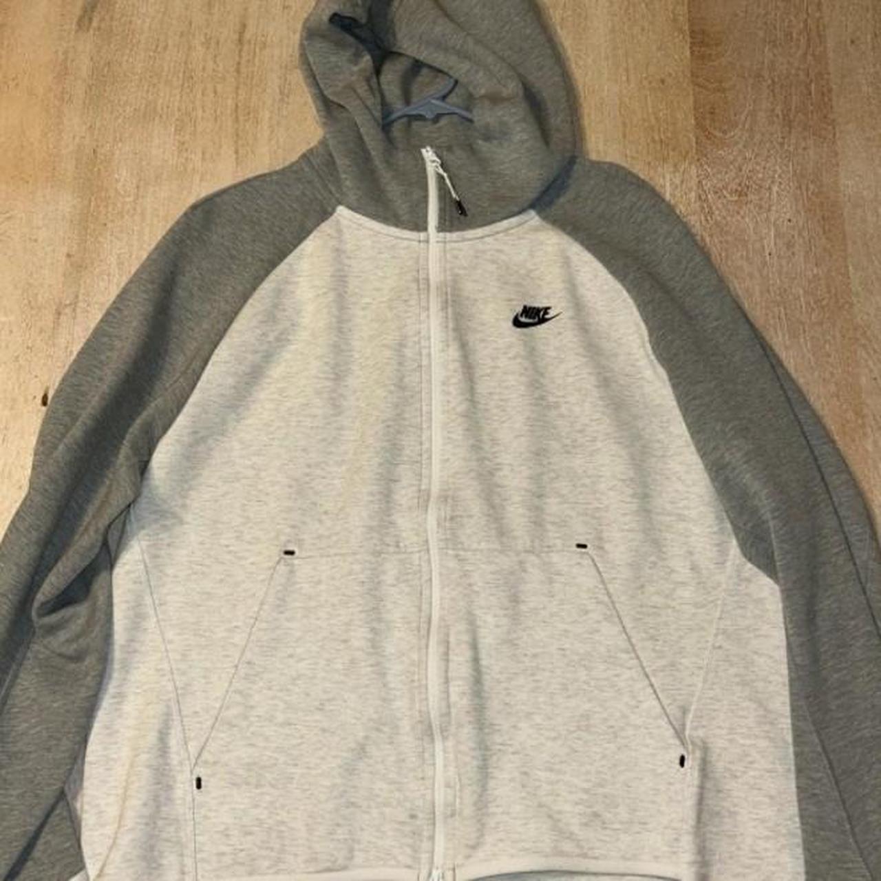 item listed by rackzzzxx
