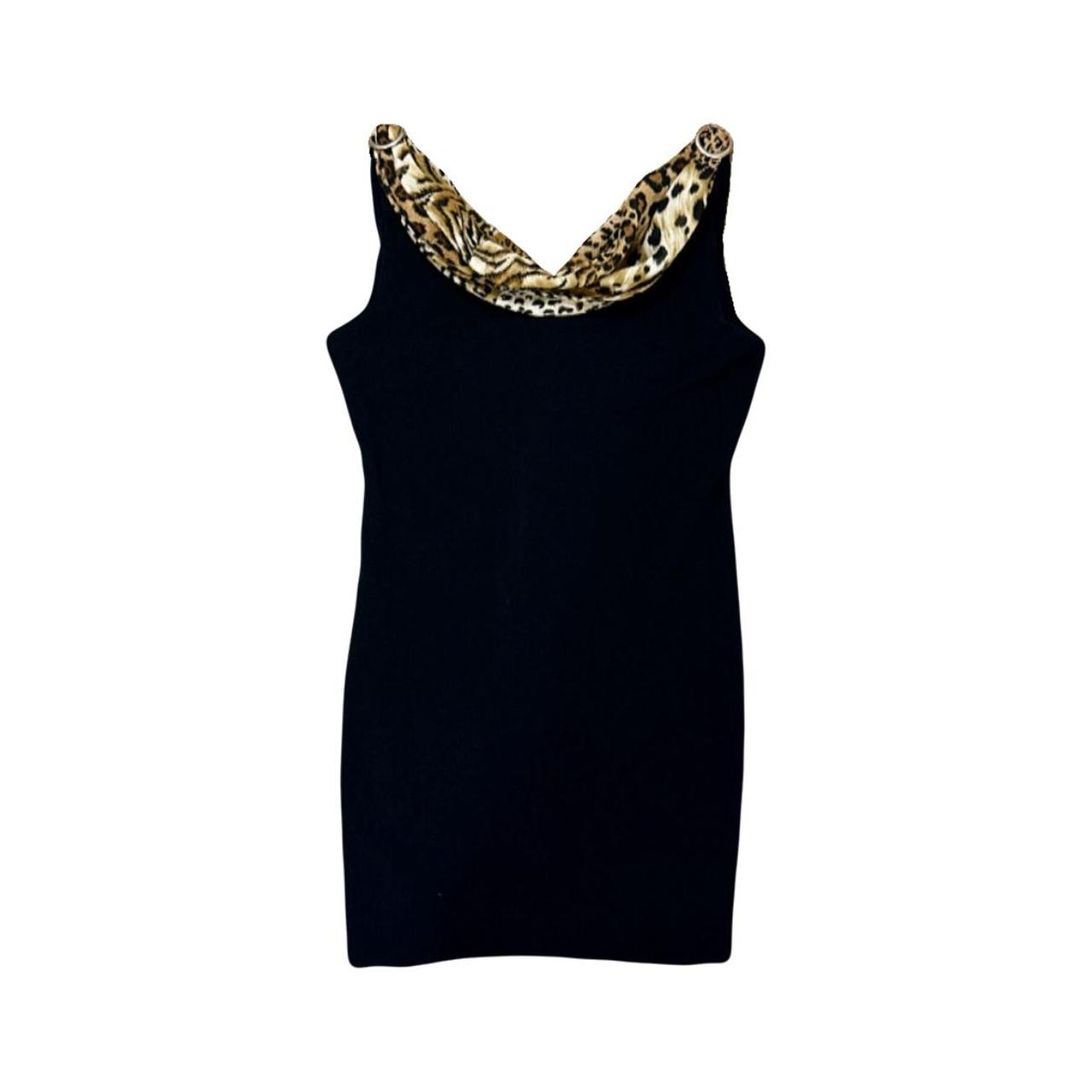 item listed by shutthefrontdoorvintage