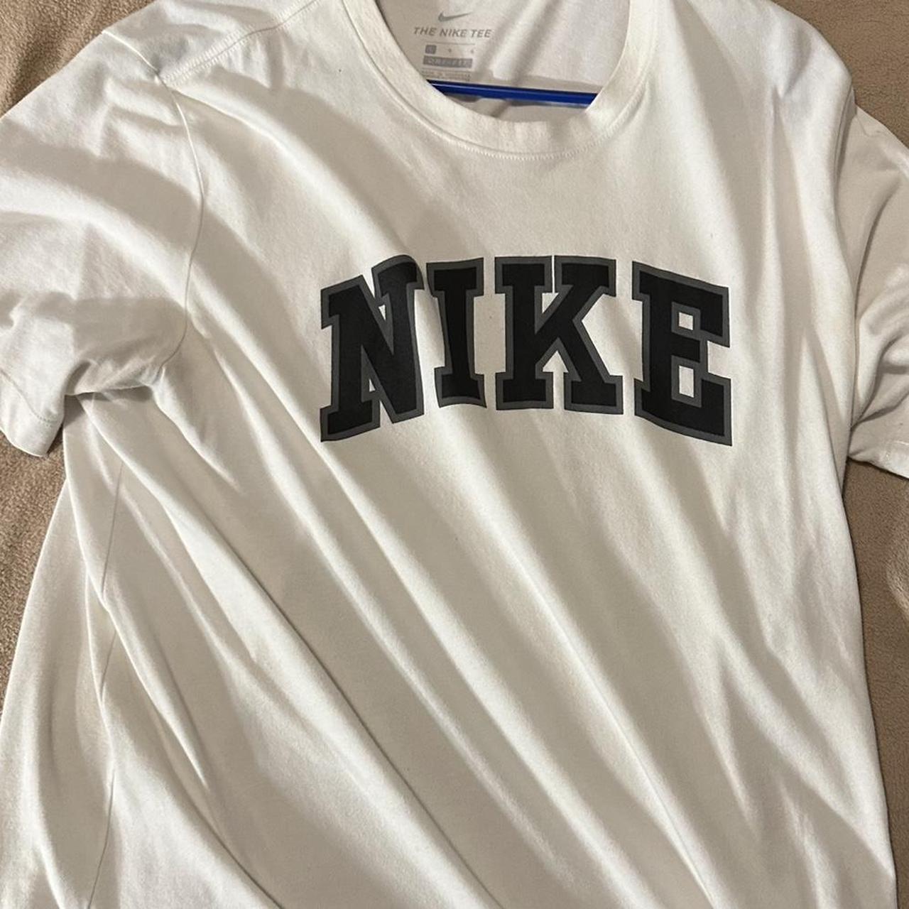 Nike t shirt - Depop