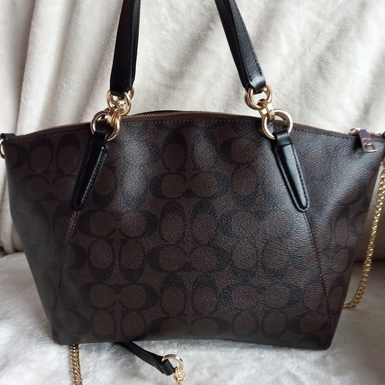 Coach purse hotsell chocolate with leather accen