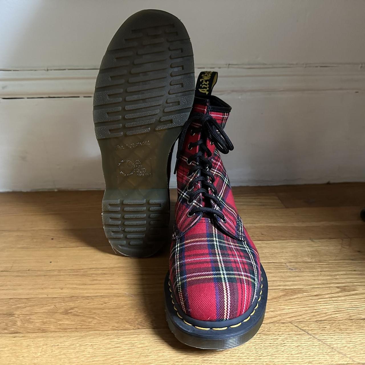 dr martens caliroots