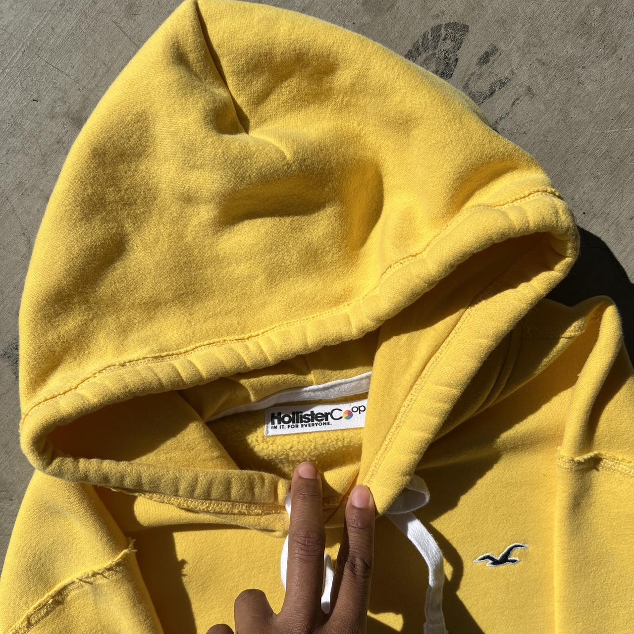 Yellow hot sale hoodie hollister