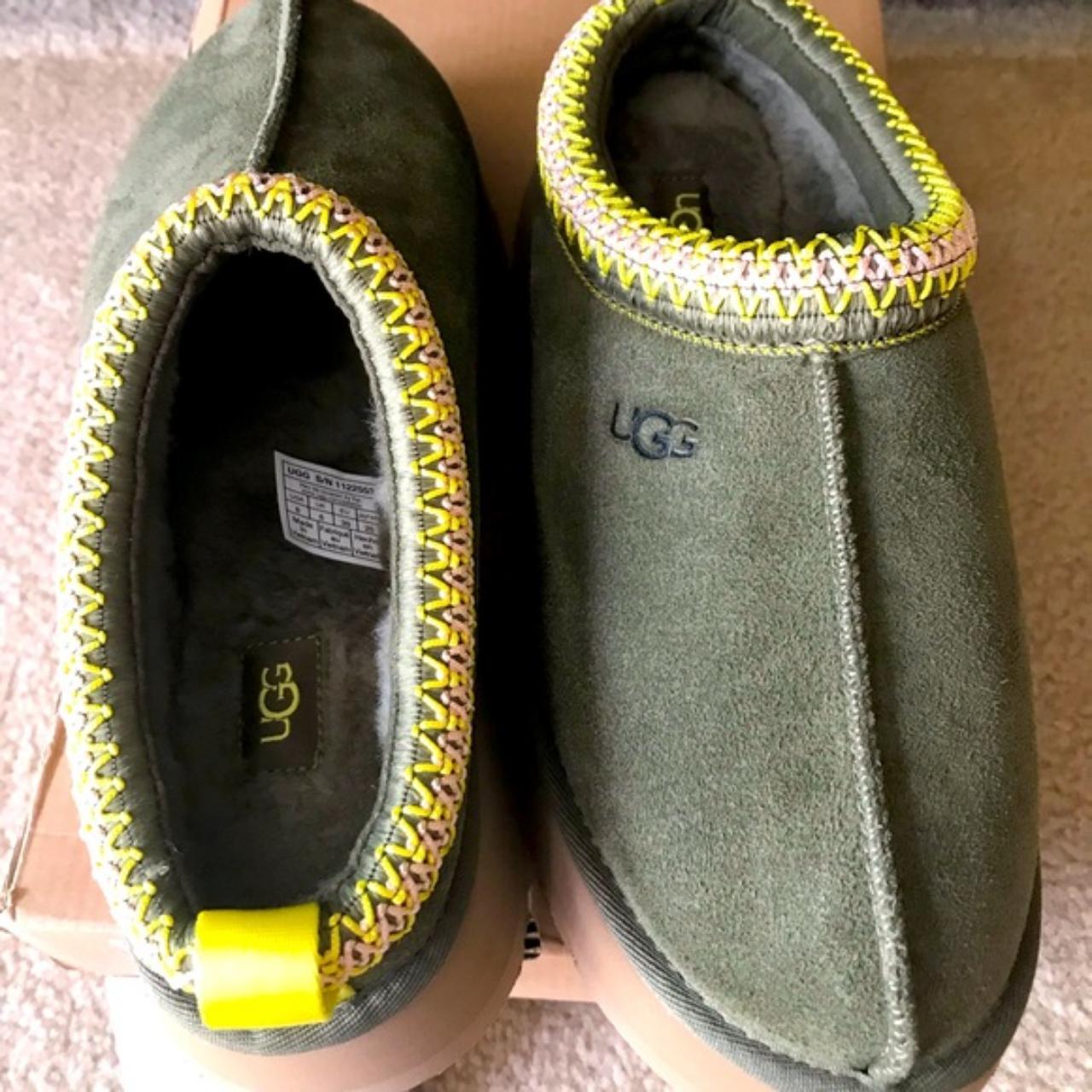 Olive green 2025 uggs womens