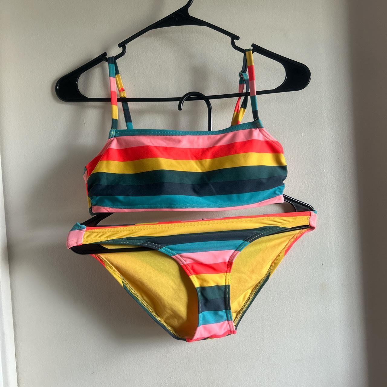 Olaian Carla presana back zip bikini top Great - Depop