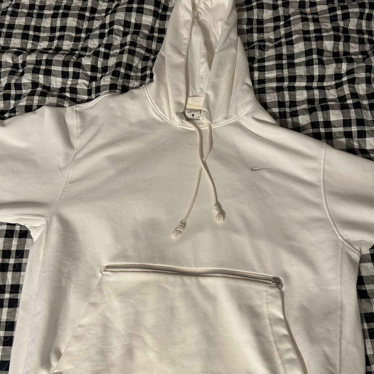 White Nike Hoodie, no stains rips or tears. Xl - Depop