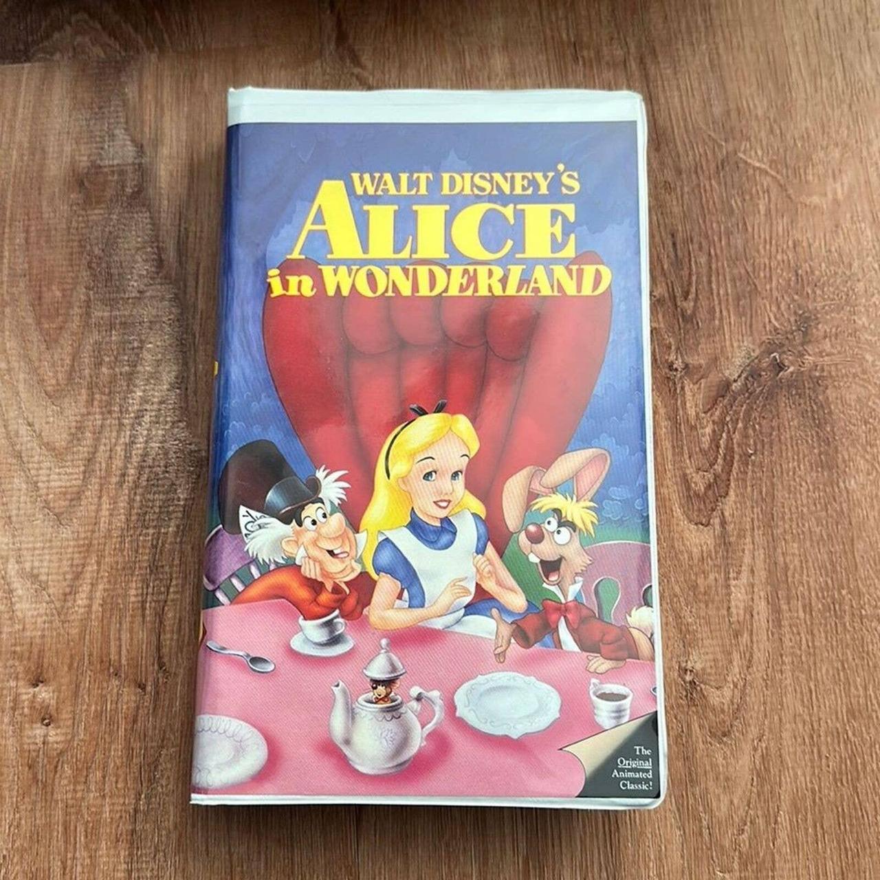 Vintage 1995 Alice in Wonderland Disney Masterpiece - Depop