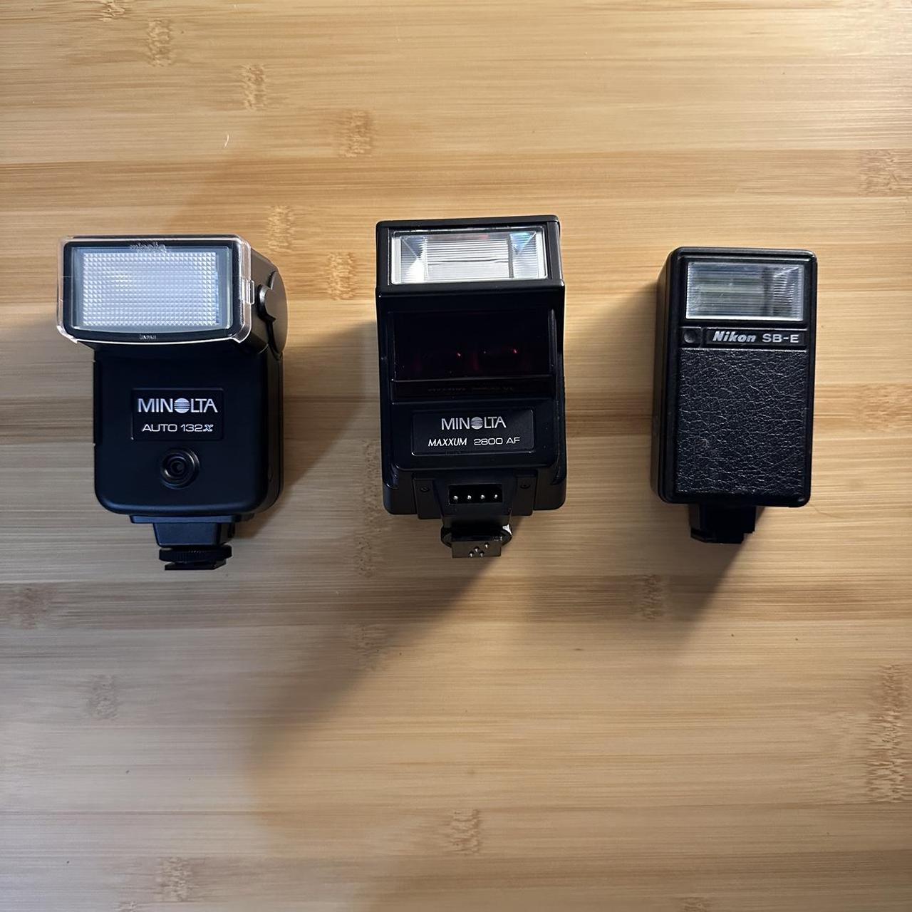 Minolta 132x Flash Minolta 2500 (D) Flash Nikon SBE... Depop