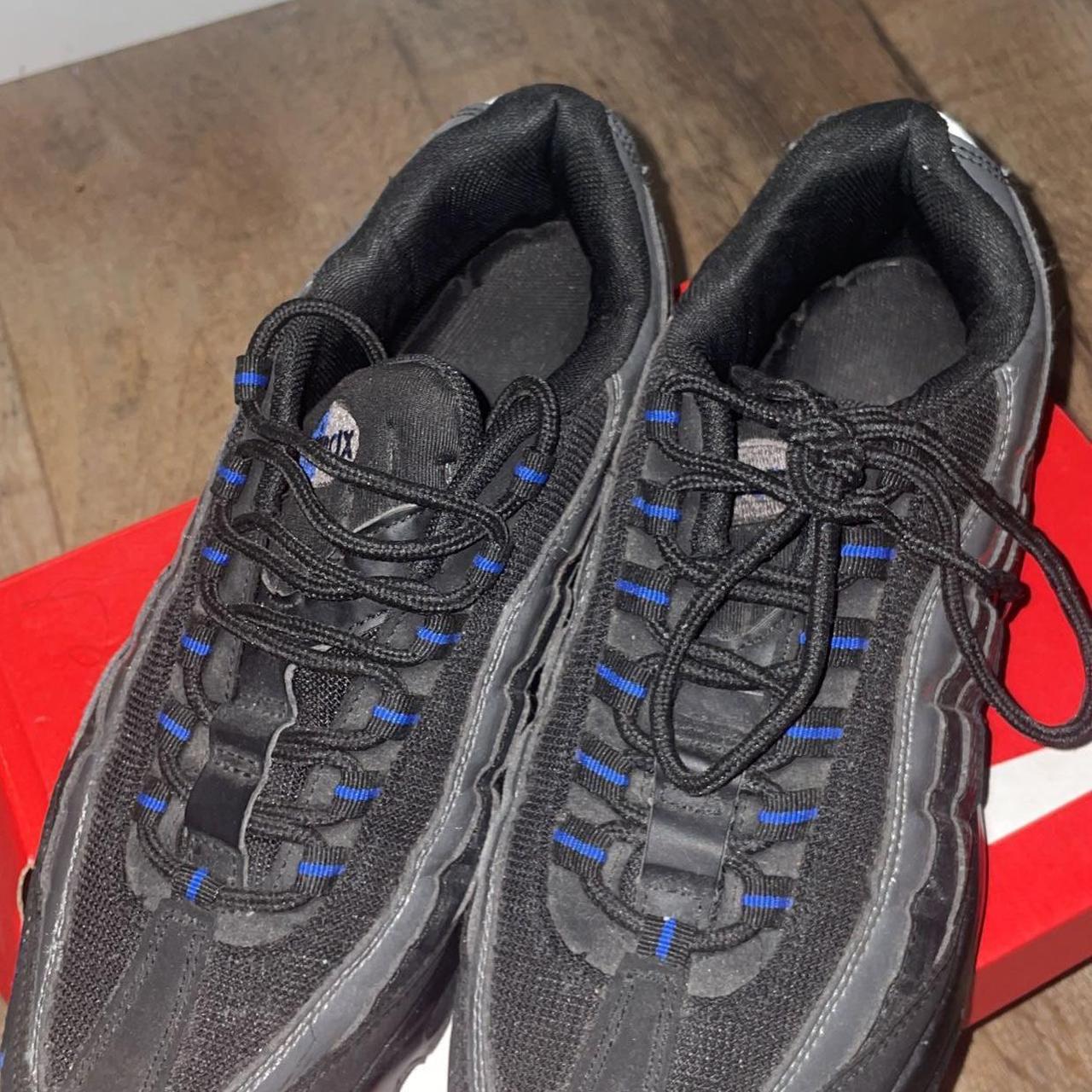95s black and green