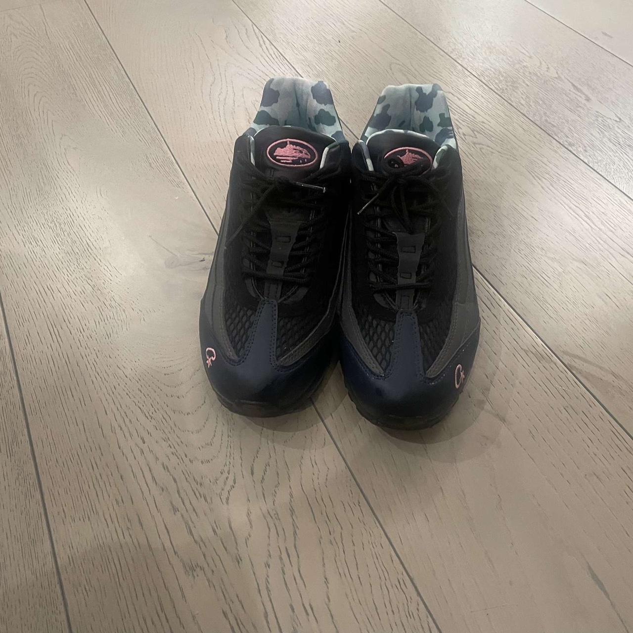 mens pink 95s