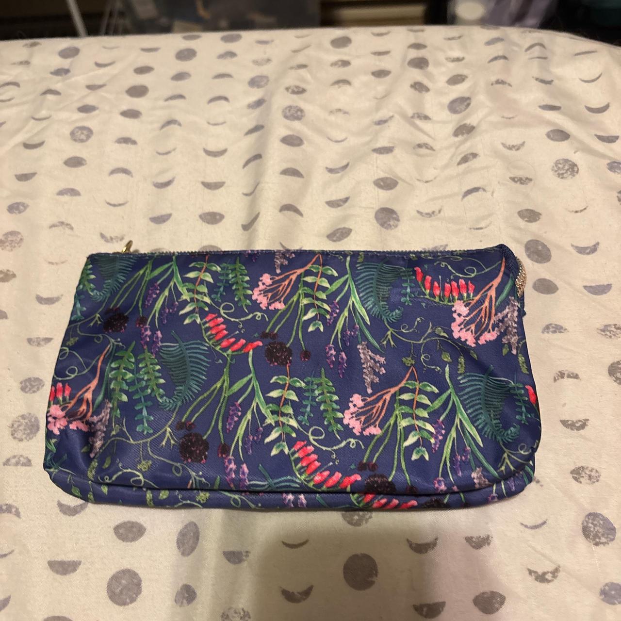item listed by lunam00n31