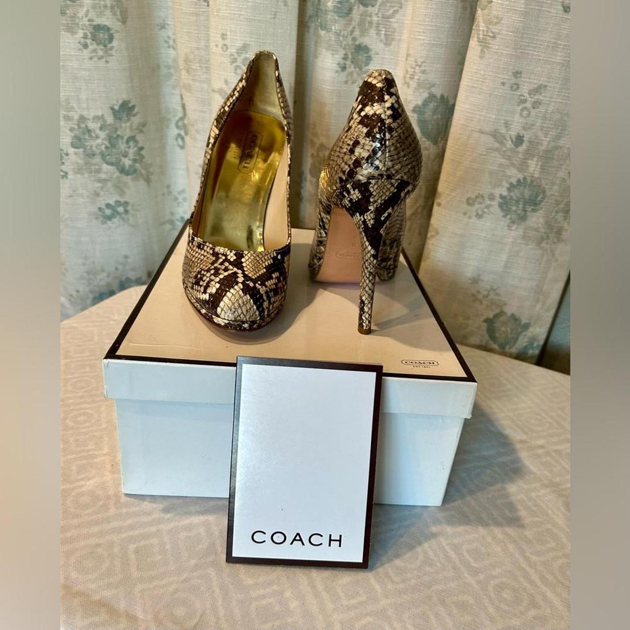 Coach store snakeskin pumps