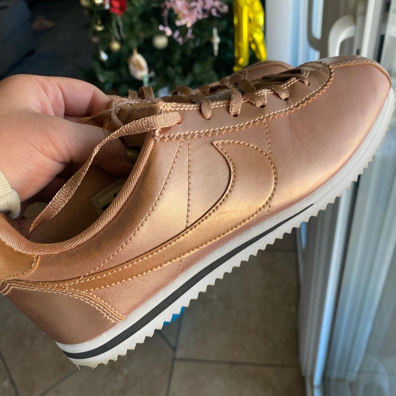 Nike Shoes- worn Small signs of wear I