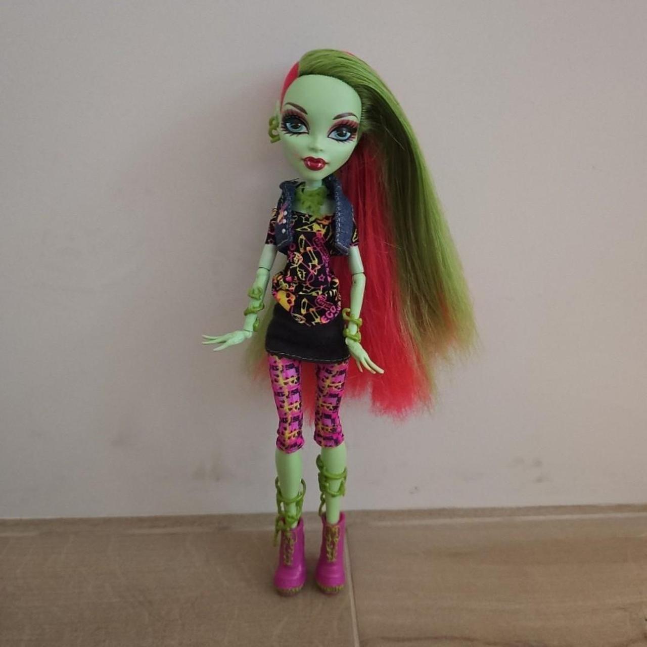 Monster High Wave 1 Venus McFlytrap OOB Doll- Stain... - Depop