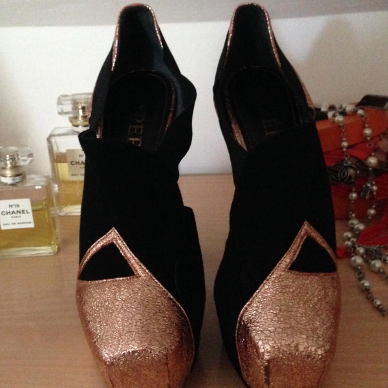 Aperlai Paris Geisha Platform Shoes In very good Depop