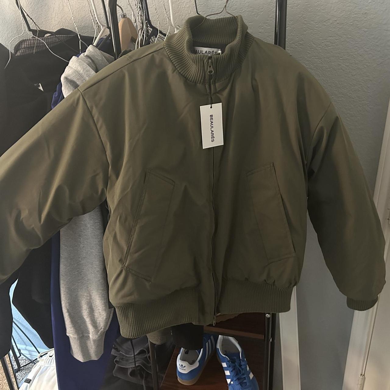 Beaulares bomber puffer in green Brand new never | Depop