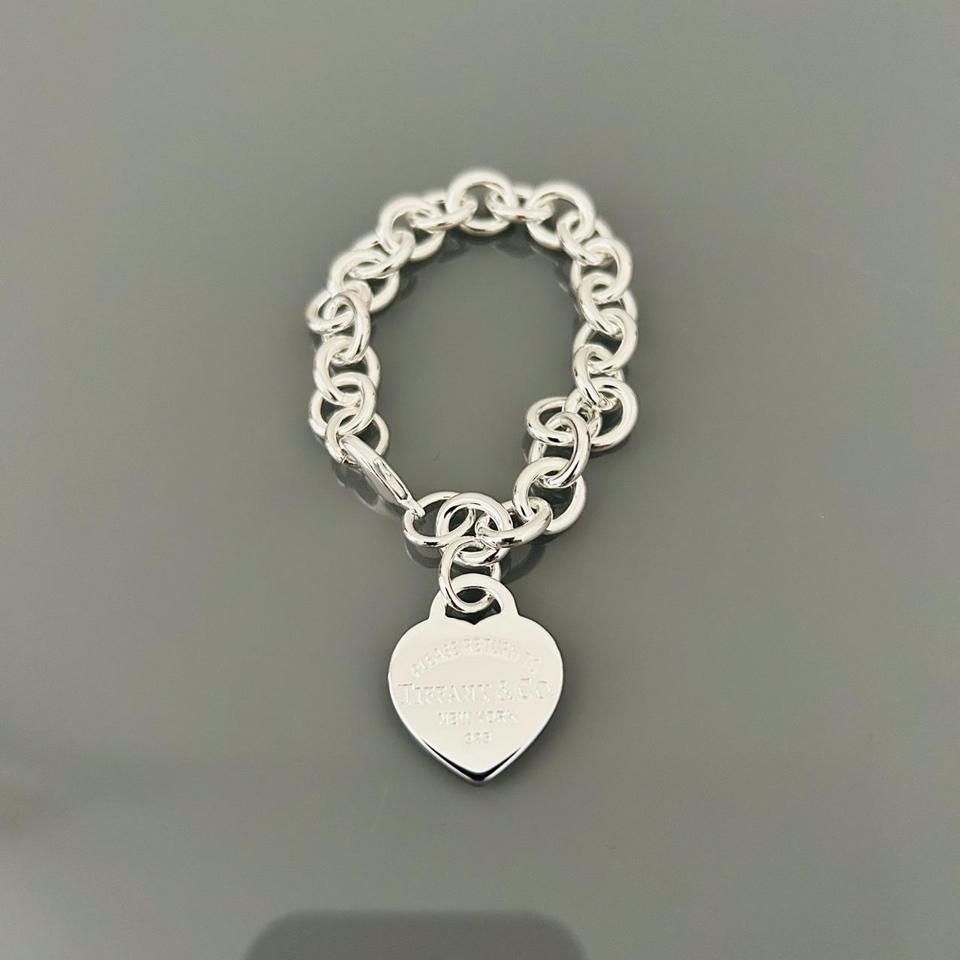 Tiffany heart bracelet Size 7.5 inches Very good - Depop