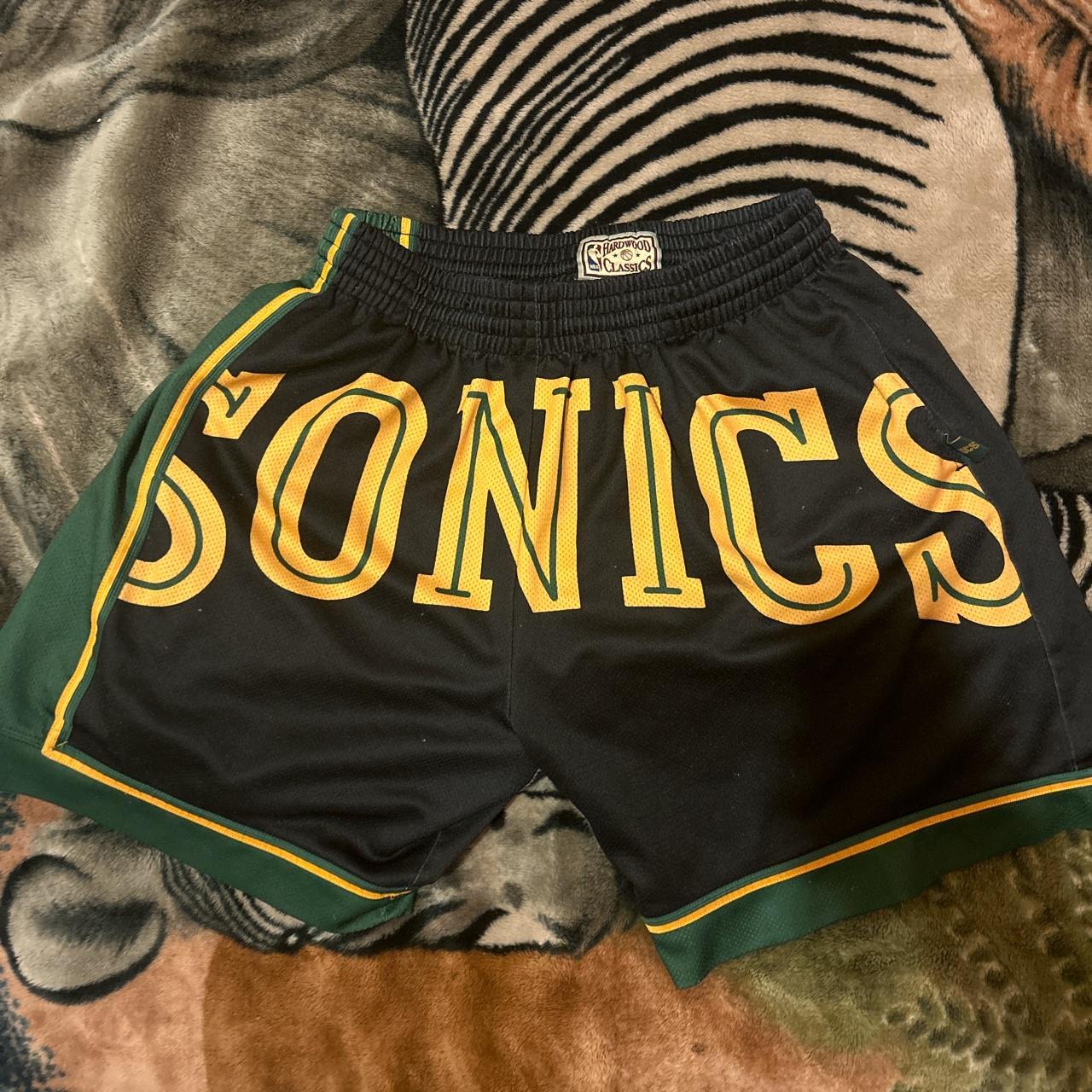 ‘L’ Harwood classic “Seattle Super Sonics” shorts - Depop
