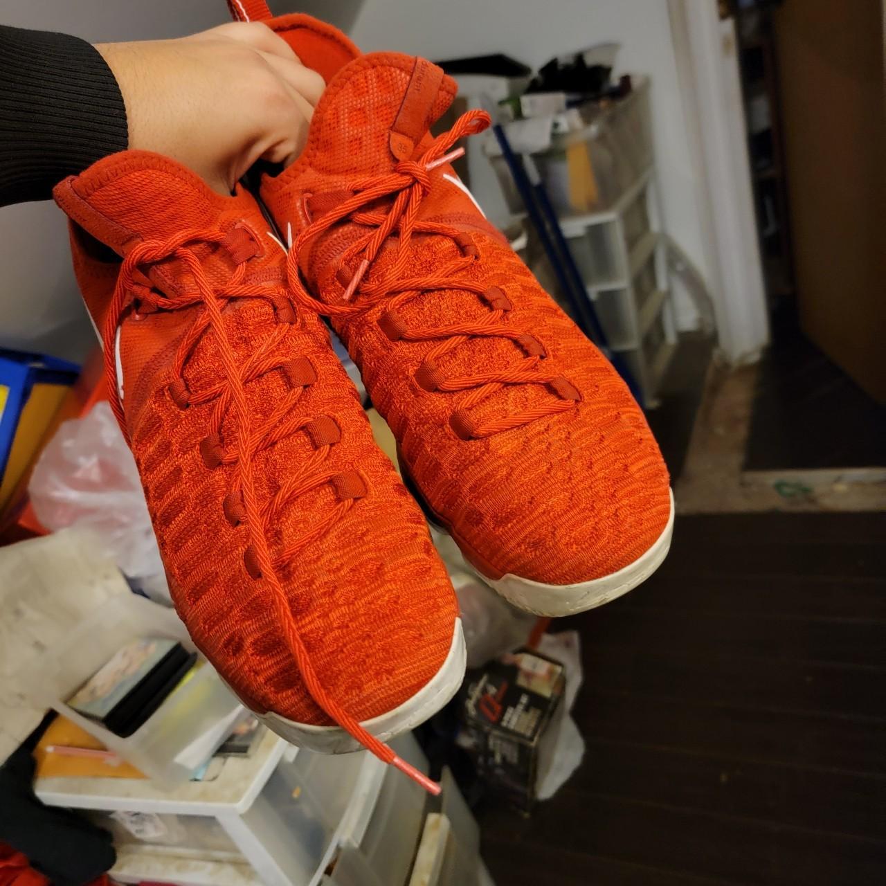 kd 9 varsity red