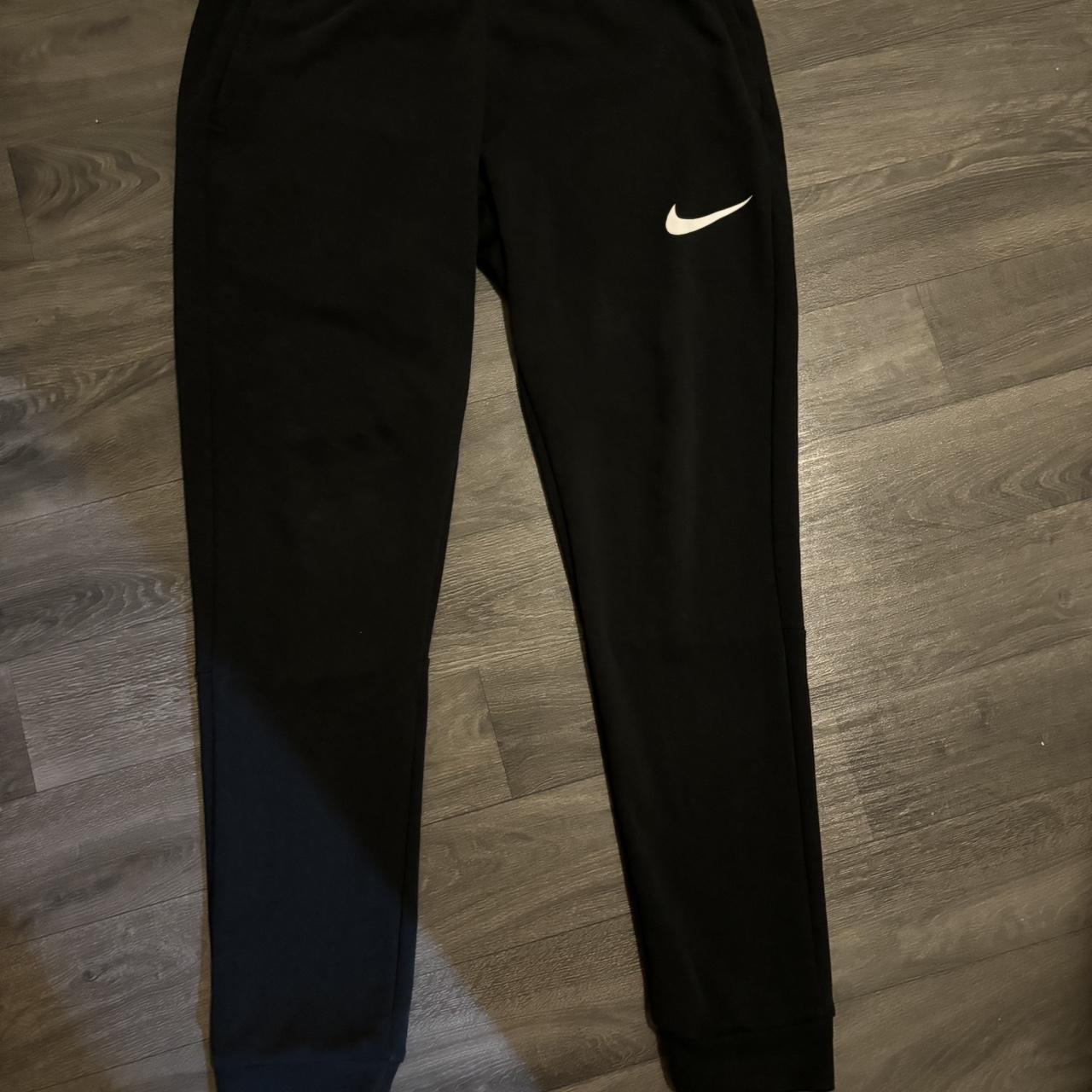 nike joggers depop