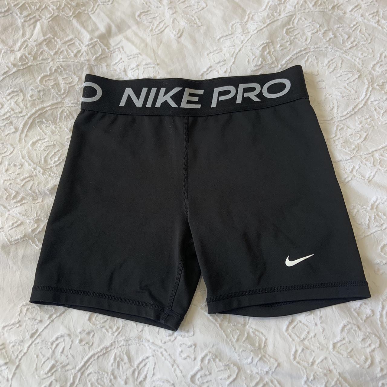 Xs Black 5 inch Nike Pro Perfect Condition - Depop