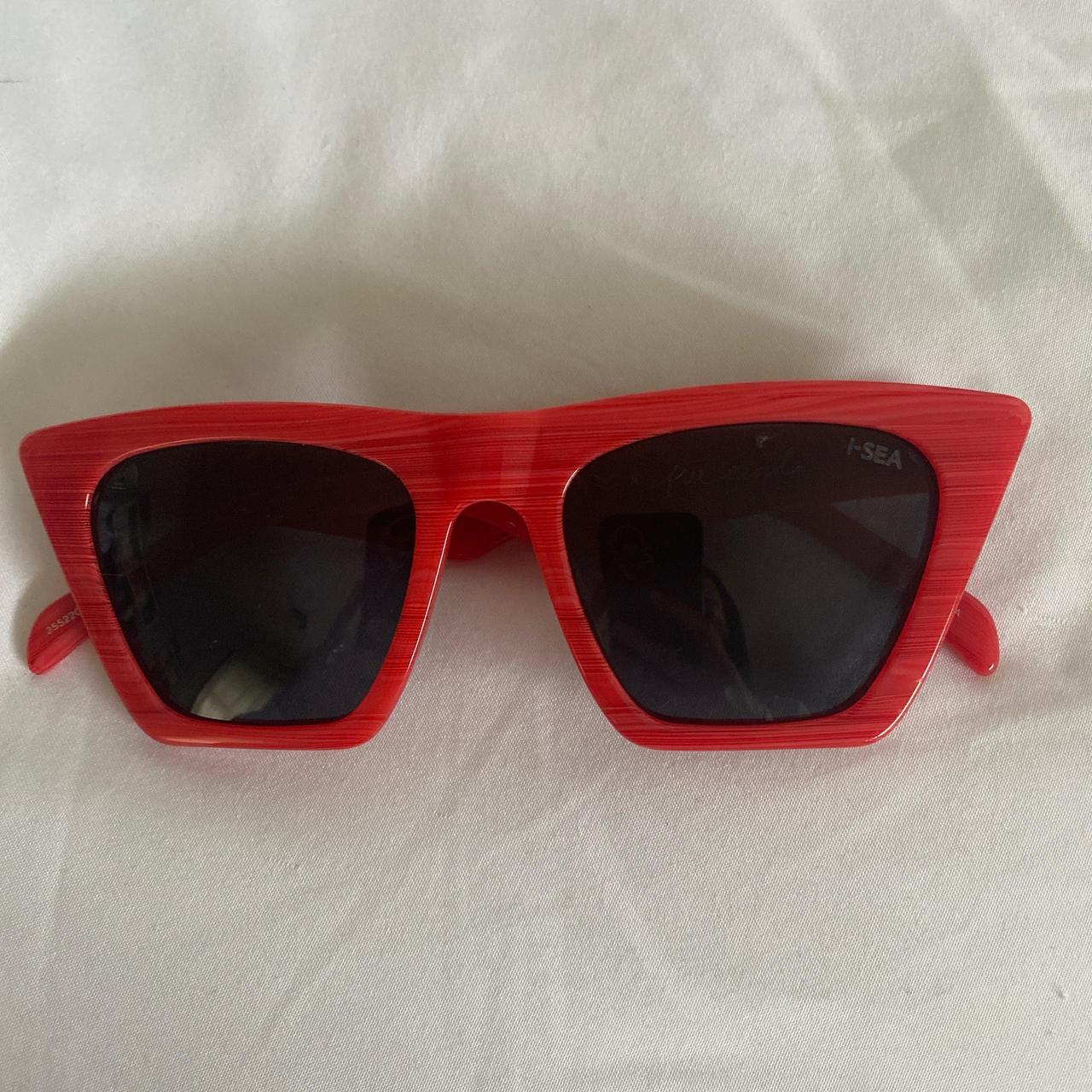 item listed by cakyasemin