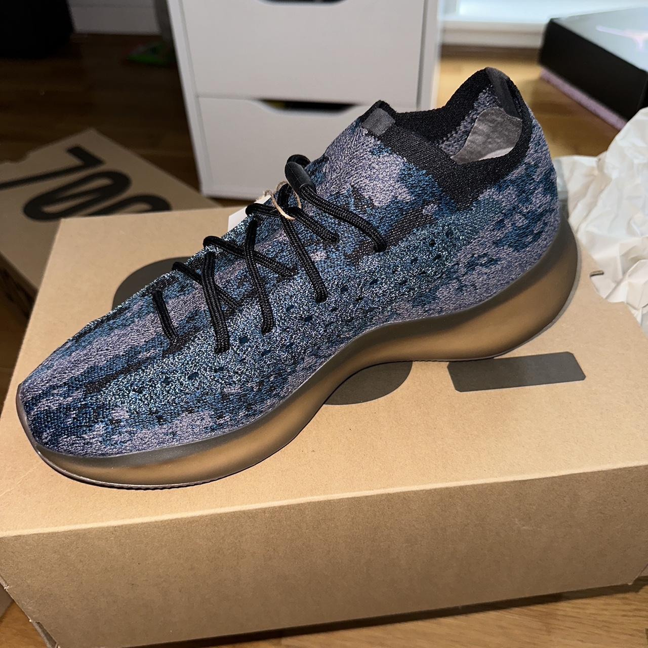 Sneaker Yeezy Boost 380 Covellite On Feet Addidas Yeezy Boost 380