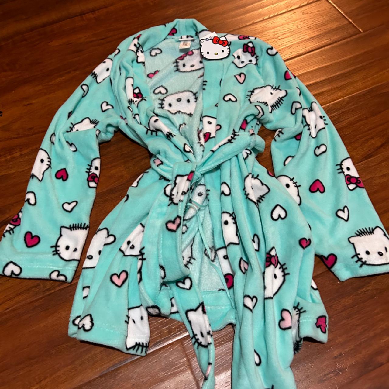 Hello kitty robe large Depop