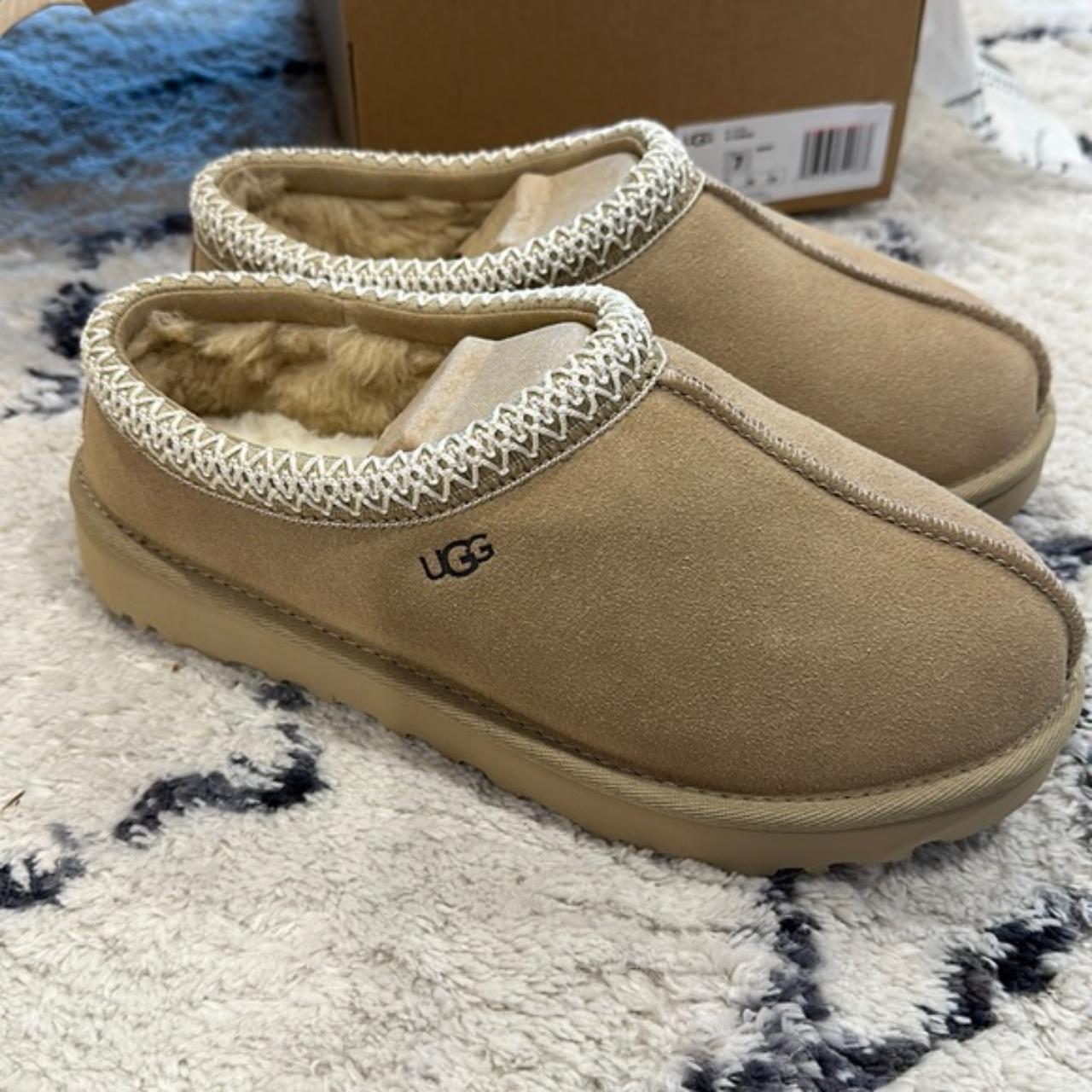 Ugg womens 2024 slippers size 8