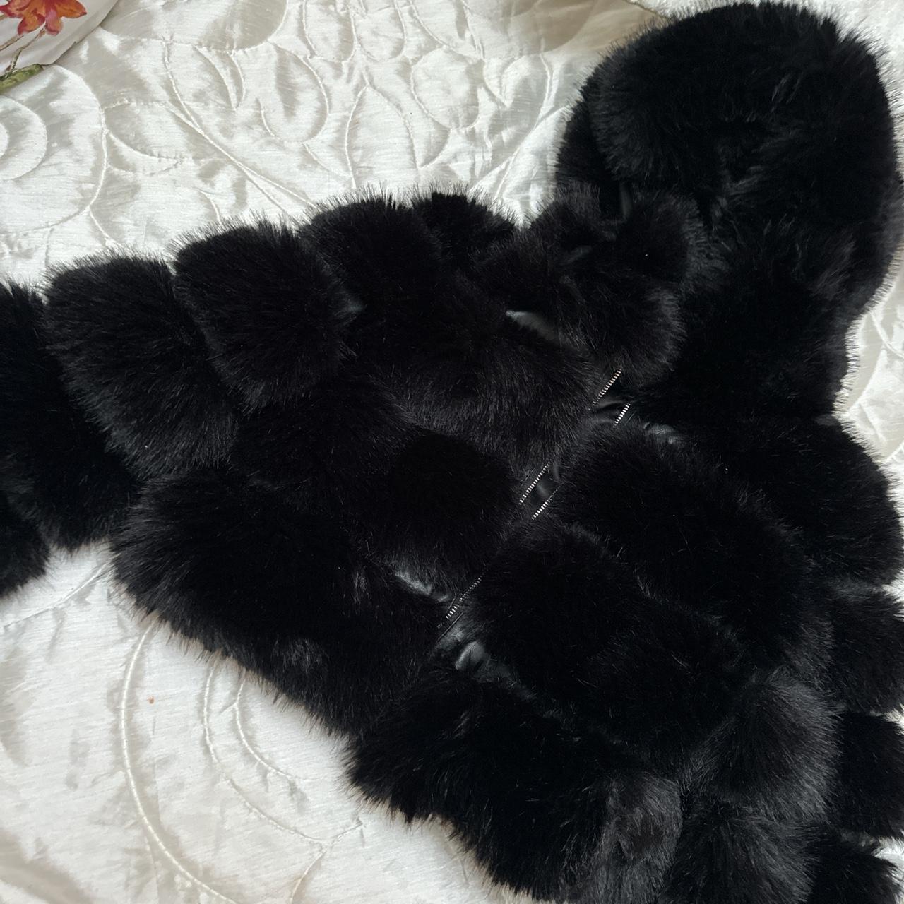 Black coat fox fur, perfect and warm has pockets and... - Depop