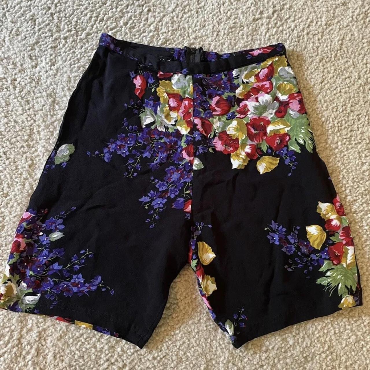 VINTAGE Betsey Johnson shorts 90s 1990s small... - Depop