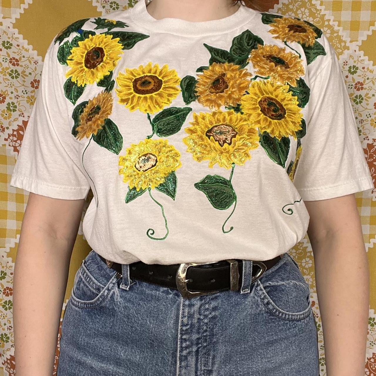 90〜00s Vintage Flower Embroidery Shirt Vintage 90s sunflower painted white tshirt. Super | Depop