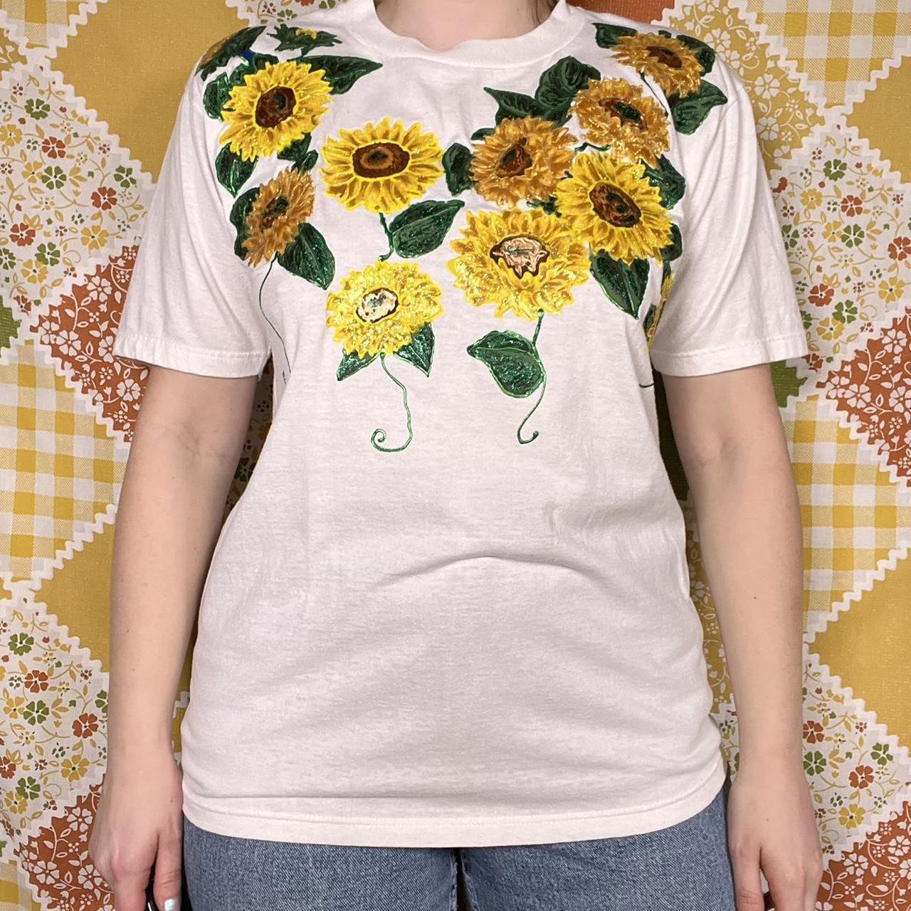 Vintage 90s sunflower painted white tshirt. Super | Depop